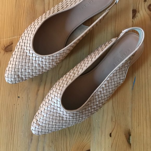 Everlane Shoes - Everlane V Slingback